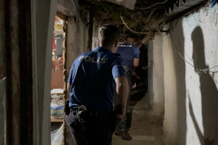 İstanbul'da eski bir hana operasyon d&uuml;zenlendi