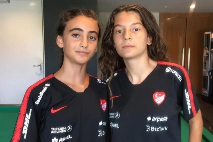 Bursalı Ecrin ve Zeynep U15 Kız Milli Takımında