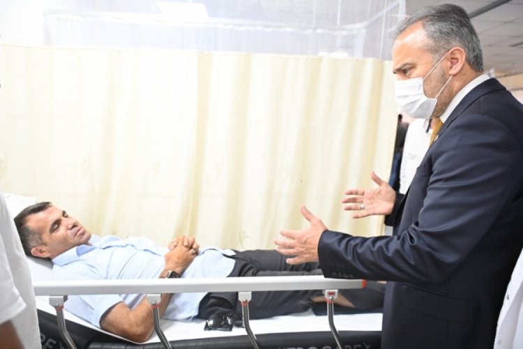 Bursa B&uuml;y&uuml;kşehir Belediye Başkanı Alinur Aktaş'tan yaralılara ziyaret