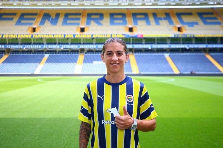 Nazlıcan Parlak, Fenerbah&ccedil;e Kadın Futbol Takımında