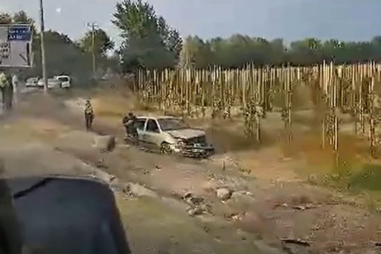 Bursa aynı yerde aynı g&uuml;n bir kaza daha!