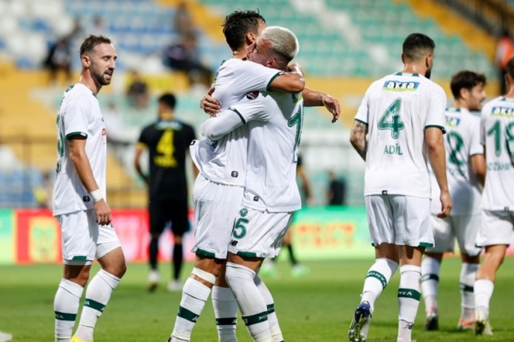 Konyaspor, İstanbulspor'u 4-0 mağlup etti