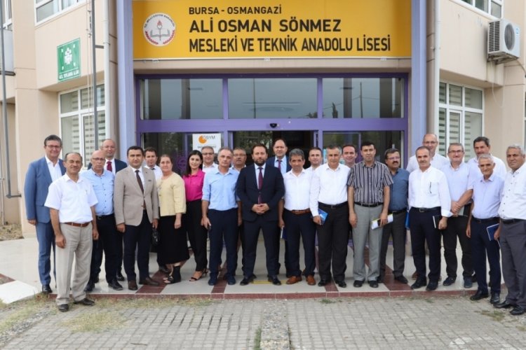 Bursa'da İl Milli  Eğitim M&uuml;d&uuml;r&uuml; İl&ccedil;e M&uuml;d&uuml;r&uuml;yle bir araya geldiler