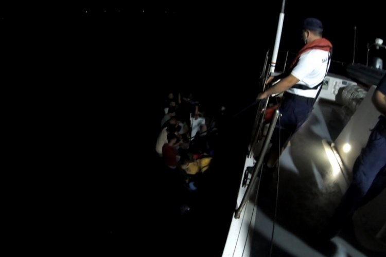 Aydın'ın S&ouml;ke il&ccedil;esinde 73 d&uuml;zensiz g&ouml;&ccedil;men yakalandı