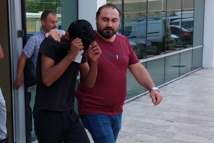 Samsun'da 15 yaşındaki &ccedil;ocuk hırsızlık yaptığı i&ccedil;in tutuklandı