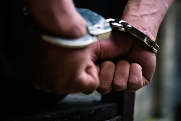 Malatya'da silahlı tehdit ş&uuml;phelisi 2 kişi tutuklandı