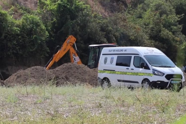 Denizli'de boş arazide g&ouml;m&uuml;l&uuml; ceset bulundu