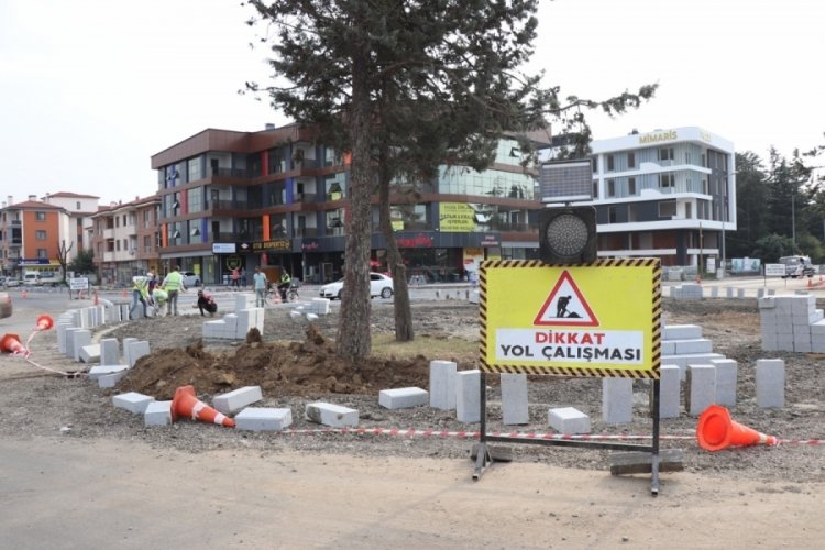 D&uuml;zce'de ışıksız kavşak yapımına başlandı