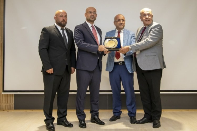 Mehmet Aydın: K&uuml;resel helal gıda pazarı hızla b&uuml;y&uuml;meye devam ediyor