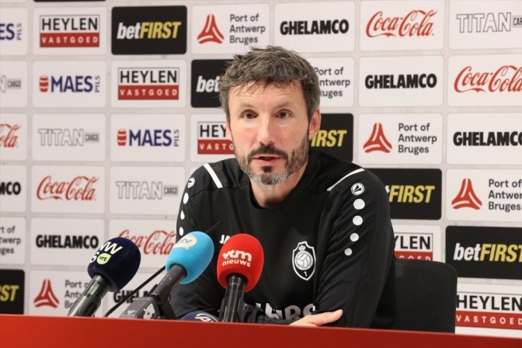 Teknik direkt&ouml;r Mark van Bommel: Turu ge&ccedil;ip, gruplara kalmak istiyoruz