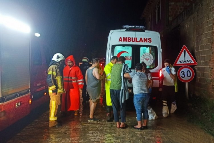 Bursa Orhangazi'yi sel vurdu: &Ccedil;ok sayıda yaralı var