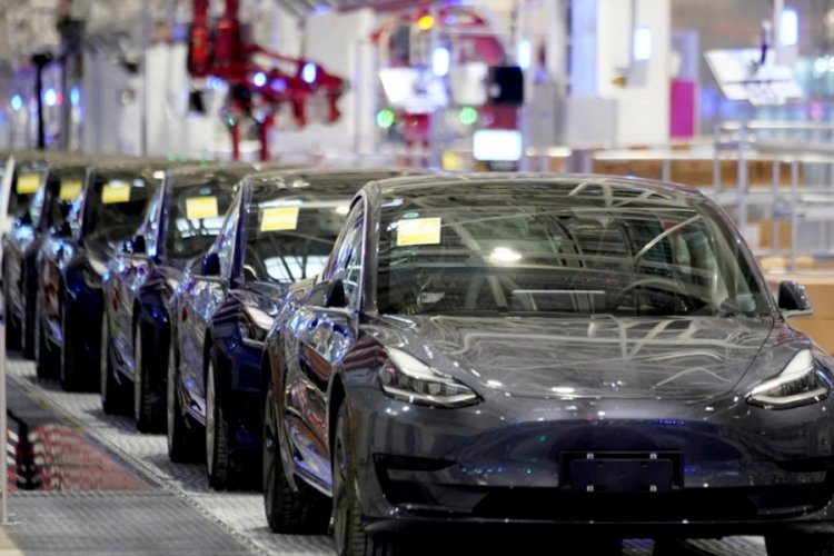 Tesla hisseleri 300 dolara indi!