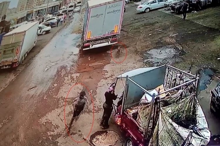 Tekirdağ'da bir &ccedil;ocuğa k&ouml;pekten ka&ccedil;arken araba &ccedil;arptı
