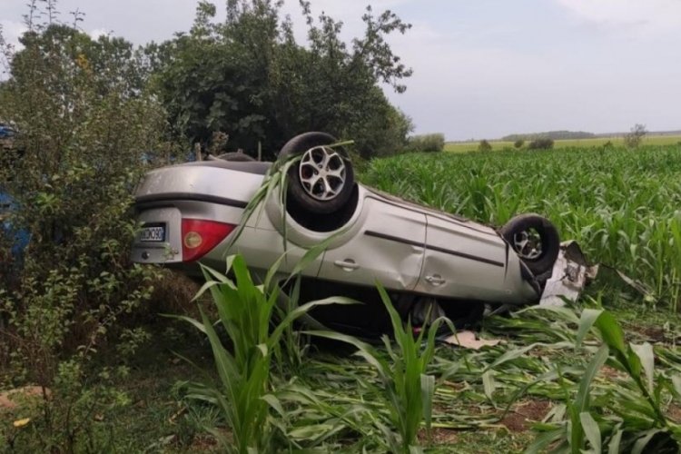Samsun'da otomobil takla attı
