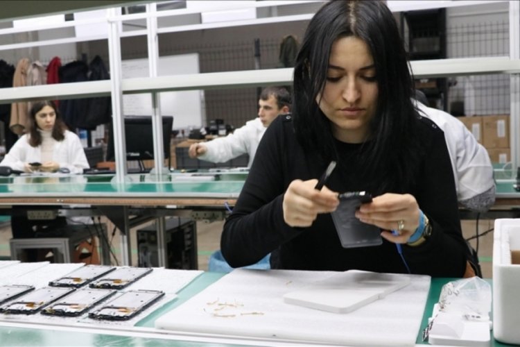 T&uuml;rkiye'de yerli cep telefonu imalatı 7 kat arttı