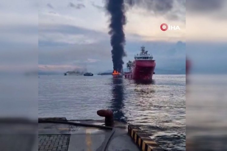 Filipinler'de 82 kişinin bulunduğu feribotta yangın &ccedil;ıktı