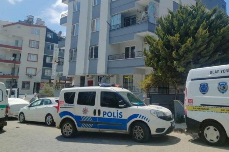 Aydın'da korkun&ccedil; olay: Apartman sakinleri, merdivenlere asılı halde buldu