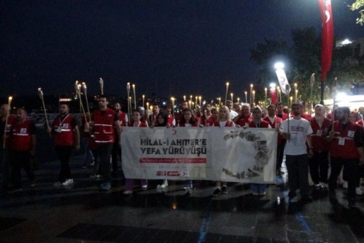 T&uuml;rk Kızılay'ından &Ccedil;anakkale'de Hilal-i Ahmer'e vefa y&uuml;r&uuml;y&uuml;ş&uuml;