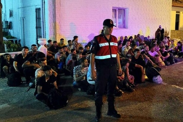 Muğla'da 92 ka&ccedil;ak g&ouml;&ccedil;men yakalandı, 5 kişi g&ouml;zaltına alındı