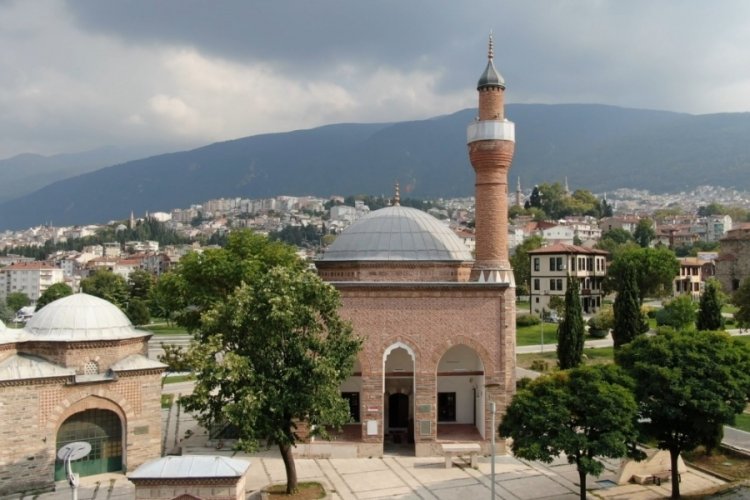 Bursa'da caminin kurşunları &ccedil;alındı