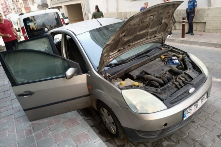 Aydın'da dayısının oğlunun otomobilini kundaklayıp ka&ccedil;tı