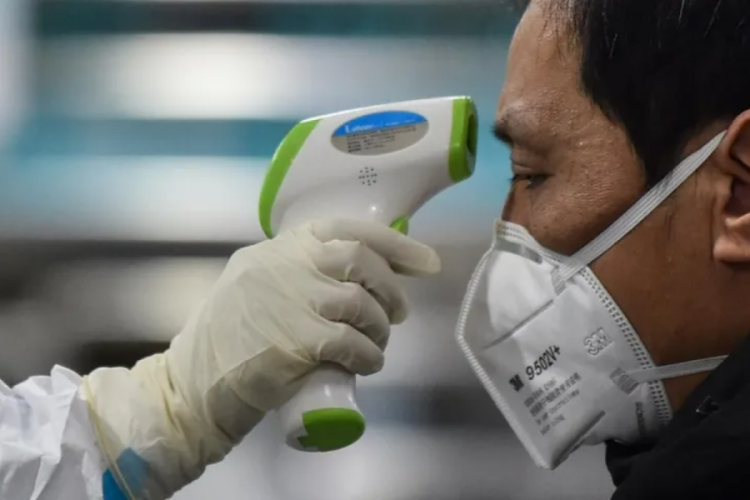 Hong Kong'ta koronavir&uuml;s vakaları artmaya devam ediyor