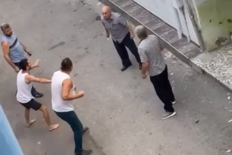 Bursa'da &ccedil;ocukların kavgası b&uuml;y&uuml;klerin dahil olmasıyla b&uuml;y&uuml;d&uuml;