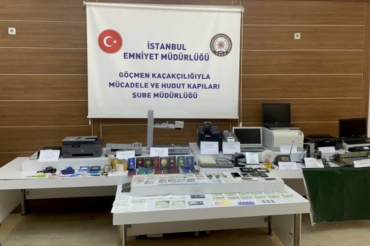 İstanbul'da sahte belge d&uuml;zenleyen 4 ş&uuml;pheli yakalandı