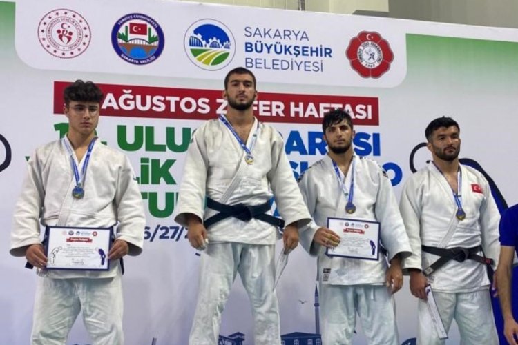 Valilik Kupası Judo Turnuvasında zafer Osmangazi'nin