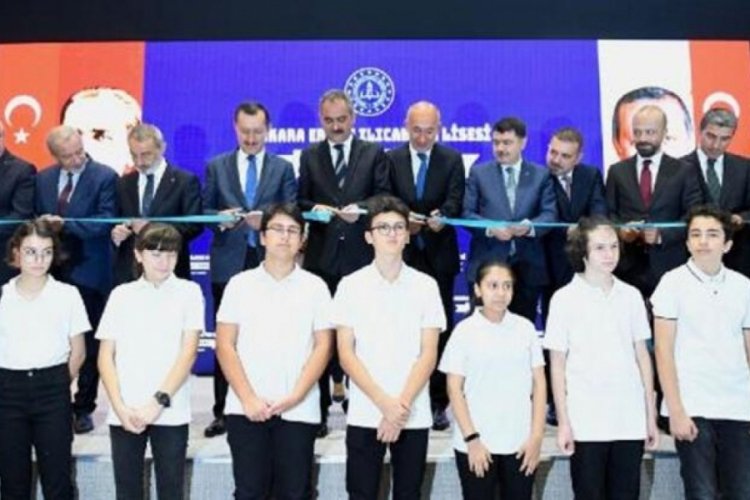 Bakan &Ouml;zer: 3,1 milyar TL'yi okullarımıza g&ouml;nderdik