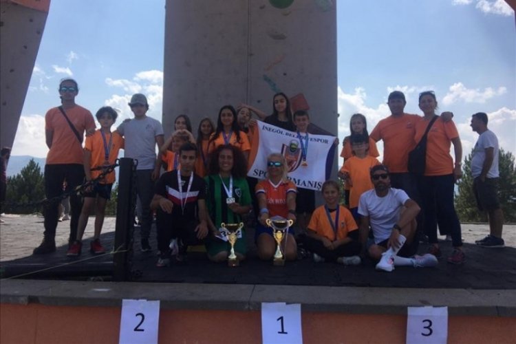 İneg&ouml;l Belediyespor iki branşta zirvede