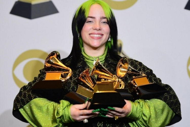 Singapur'da Billie Eilish konserinin havası 10 bin dolara satışa s&uuml;r&uuml;ld&uuml;