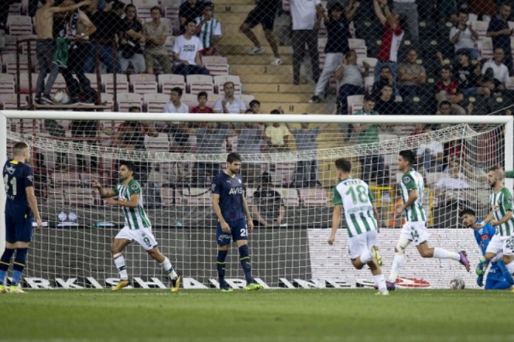 Fenerbah&ccedil;e Konyaspor'a mağlup oldu
