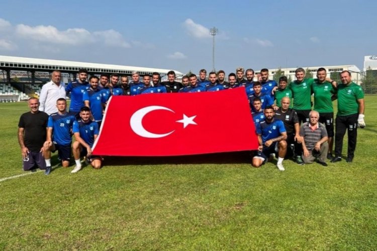 Bursa Yıldırımspor "Zafer"i kutladı