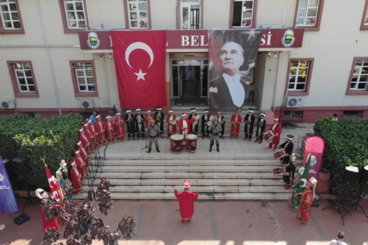 Bursa İneg&ouml;l'de Zafer Bayramı coşkusu