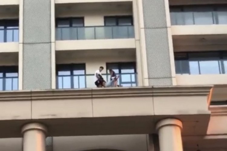 İstanbul'da 14 yaşındaki &ccedil;ocuk 9. kattan d&uuml;şt&uuml;