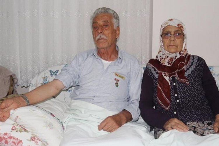 Kıbrıs gazisi ve eşi, 5 kişi tarafından d&ouml;v&uuml;ld&uuml;!
