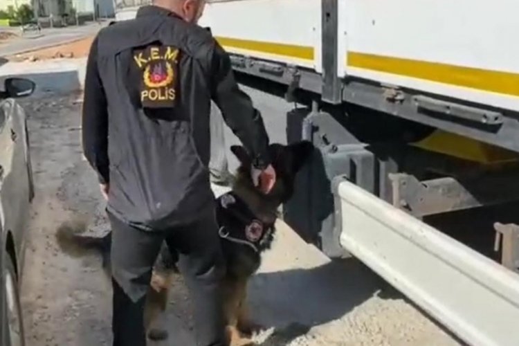 G&uuml;bre &ccedil;uvallarının arasında 'ka&ccedil;ak sigara' sevkiyatı
