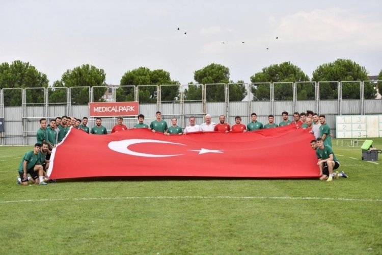 Bursaspor, 30 Ağustos'u kutladı