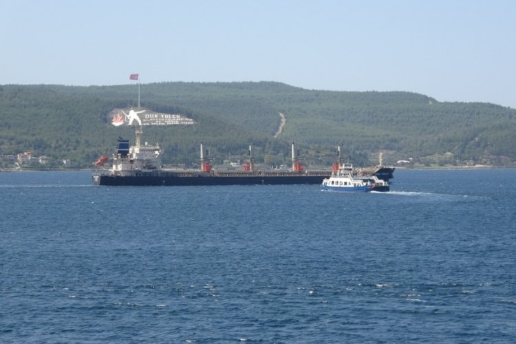 &Ccedil;anakkale Boğazı adeta otoban gibi