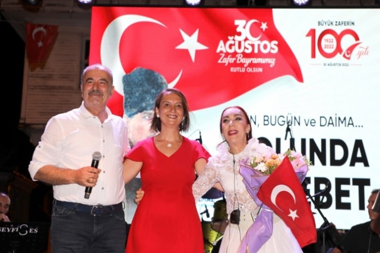 Mudanya'da Zafer Bayramı kutlamaları