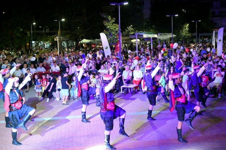 Bursa Osmangazi'de Zafer Bayramı coşkuyla kutlandı