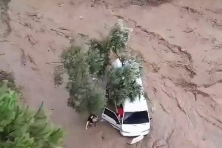 Bursa'da 4 kişilik aile selde felaketi yaşadı