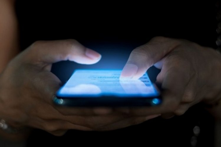 &Ccedil;in'de cep telefonu &uuml;retimi ve ihracatı azaldı