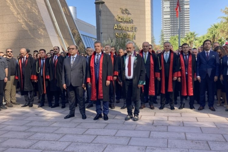 Mustafa &Ouml;zt&uuml;rk: Herkes kendi evinin &ouml;n&uuml;n&uuml; s&uuml;p&uuml;rs&uuml;n