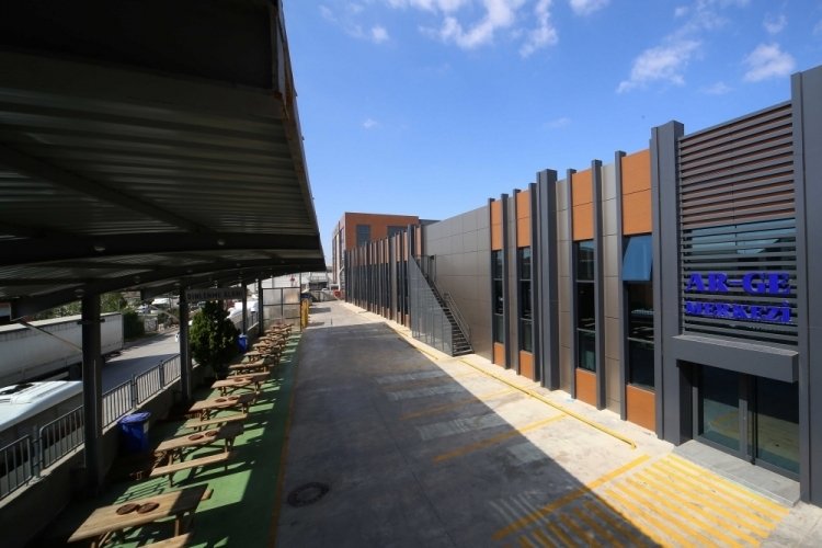 D&uuml;nya devi otomobil markalarının par&ccedil;aları Bursa'dan