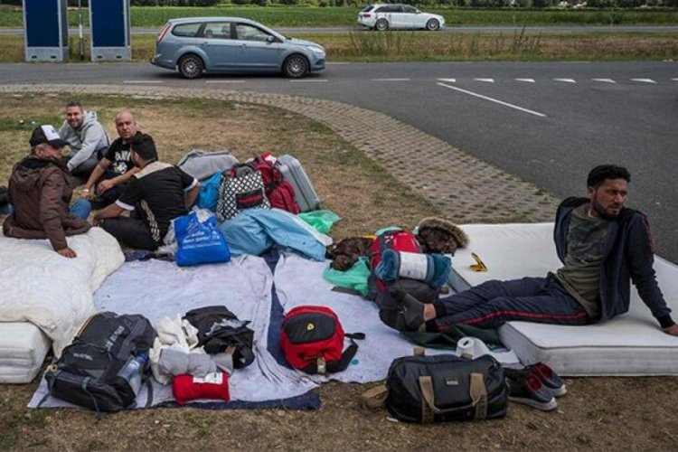 Hollanda'da m&uuml;lteciler yolcu gemisinde konaklayacak