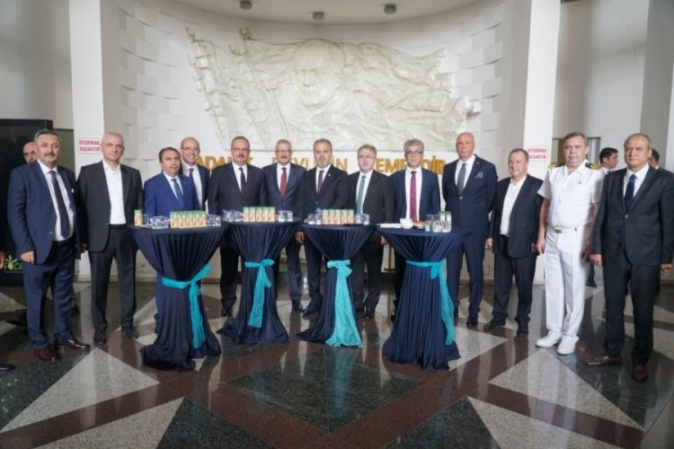 Bursa Barosu Başkanı Av. Metin &Ouml;ztosun: Parolamız hukuk, işareti demokrasi, ilkemiz laiklik!