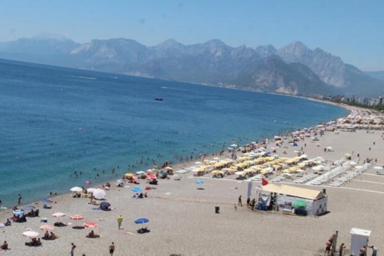 Antalya'ya gelen turist sayısı 9 milyonu ge&ccedil;ti