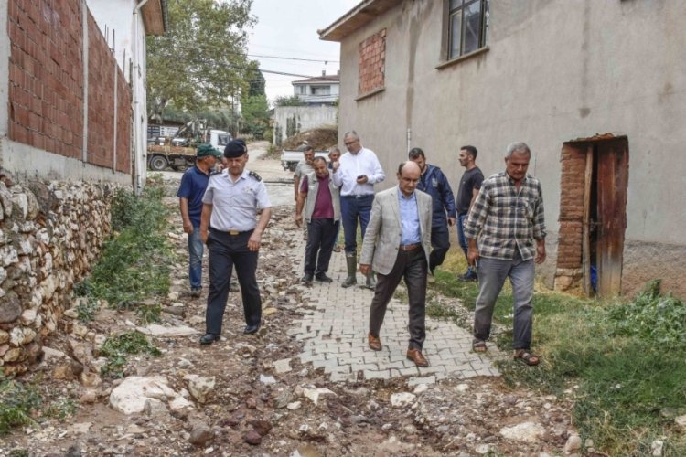 Karacabey Başkanı &Ouml;zkan kırsal mahallelerde incelemelerde bulundu